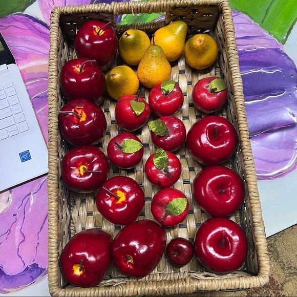 Mixed lot of 23 artificial apples and pears (basket not included) - Picture 5 of 9